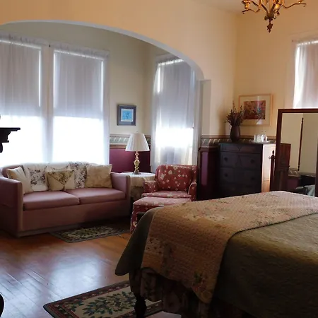 Pensacola Victorian Bed & Breakfast
