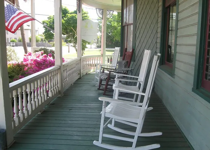 Bed & Breakfast Victorian 3*